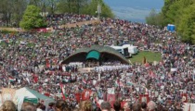 Barbu támogatja Csíksomlyó felvételét az UNESCO-listára