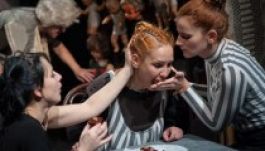 Nőnap ajándékcsomaggal a temesvári színházban