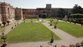 A Négyszögletű kert is látogatható a Vatikánban