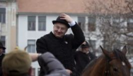 Semjén Zsolt lóháton vonult be Kézdivásárhelyre 