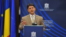 Corlăţean feltételekhez köti a román jogállamiság ellenőrzését