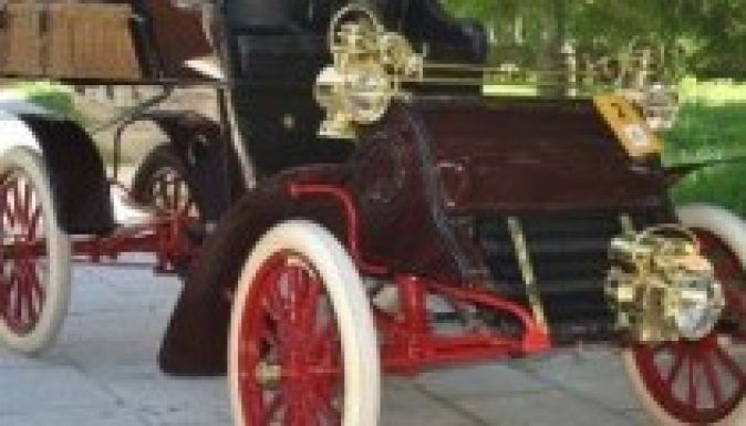 Régi járgányokkal parádéznak szombaton