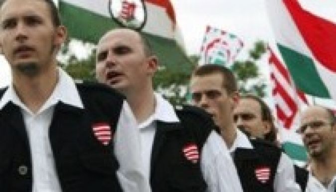 Hivatalosan senki sem örül a Jobbiknak Erdélyben