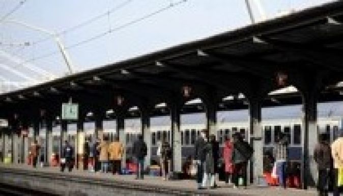 Halmozza a veszteségeket: vakvágányon a CFR