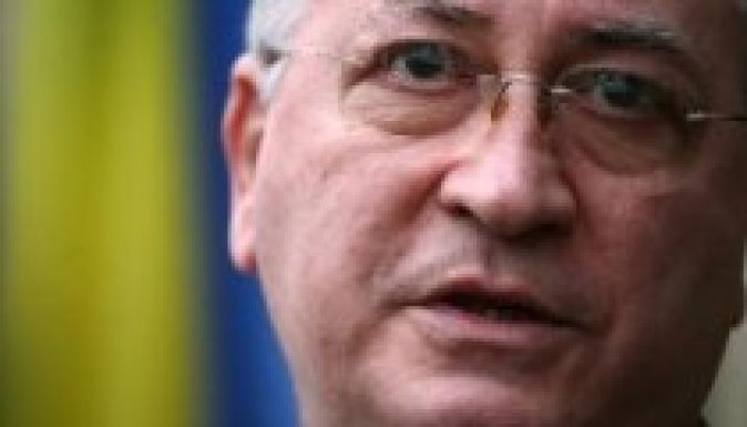 Nem jár szankció Puiu Haşotti homofób kijelentéseiért