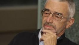 Bodor Ádám a Látó meghívottja Marosvásárhelyen