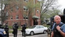 A bostoniak házaikba bezárkózva várják a hajtóvadászat végét