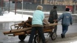 Körmére nézne az ócskavasgyűjtőknek a kormány