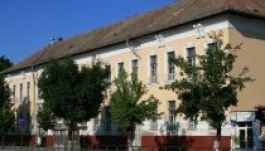 Május végén döntenek a vásárhelyi 2-es iskola átnevezéséről