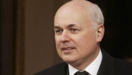 Brit miniszter: heti 53 fontból meg lehet élni