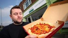 Csak kilencen bírták megenni a világ legcsípősebb pizzáját