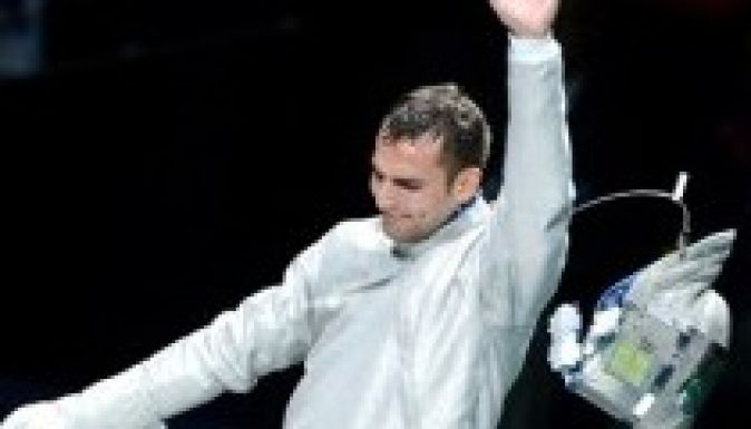 Szilágyi Áron vívóbajnok ezüstérmes Chicagóban