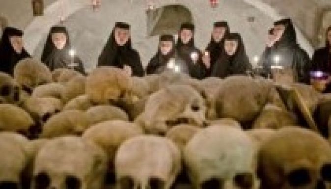 Kriptában ünnepelték a feltámadást az apácák