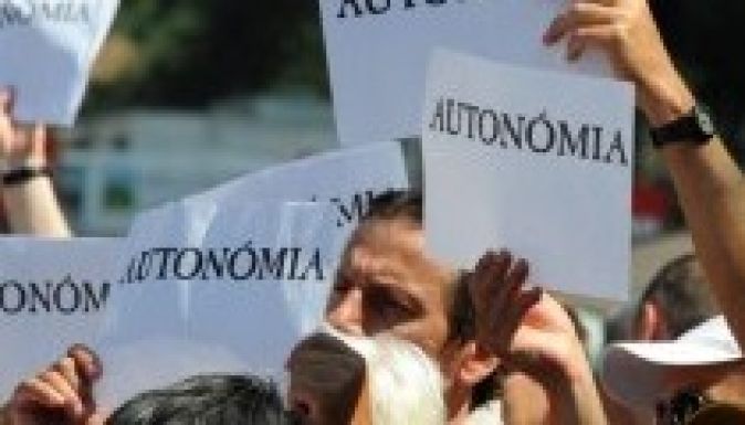 Állami ellenőr a sepsiszentgyörgyi autonómiatanácskozáson