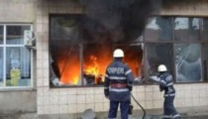 Kigyulladt a Kovászna megyei közlekedési rendőrség székháza