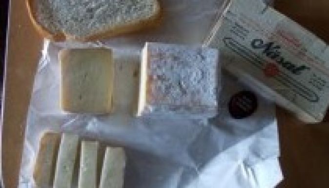 Nem lesz többé noszolyi sajt, bezárják a cegei gyárat