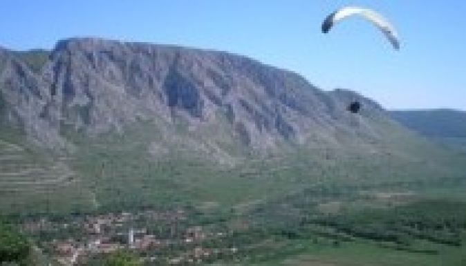 Siklóernyőzés: társalogni a széllel és a madarakkal