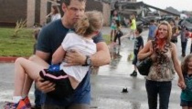 Kilencvenegyre nőtt az oklahomai tornádó halálos áldozatainak száma