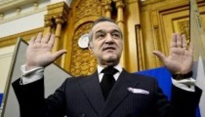 Elvesztette képviselői mandátumát a három évre elzárt Gigi Becali