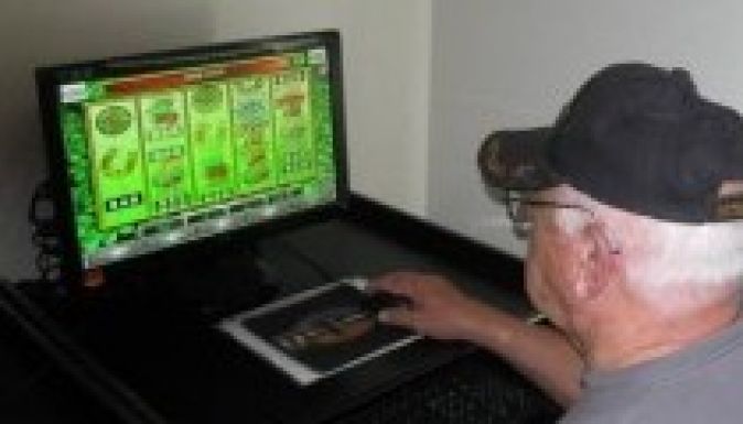 Betiltják Amerikában az internetkávézókat