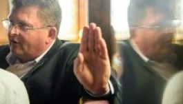 Kitessételték  a Fideszből az élettársa orrát eltörő Balogh Józsefet