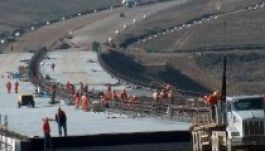 Ponta: nem áll le az erdélyi autópálya építése