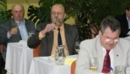 Szatmáriak nyerték az Erdélyi szőlőhegyek borversenyt