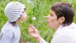 Felmérés: még Líbiában is könnyebb anyának lenni, mint Romániában