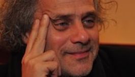 Rendező a váradi Törzsasztalnál