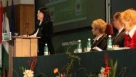 Női tagozat és kevesebb platform az RMDSZ-ben