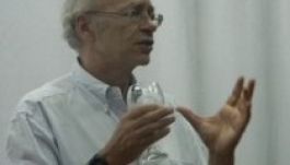 Lebontani a fajok közötti falakat – Peter Singer Kolozsváron