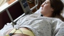 Arra ébredt a kómából, hogy terhes