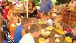 5500 ifjúsági üdülőhelyet hirdetett meg a minisztérium