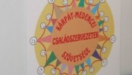 Kiállnak a Fidesz-kormány mellett a Kárpát-medencei családszervezetek