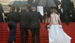 Cannes – eső és iráni-kínai vezetés a fesztiválon