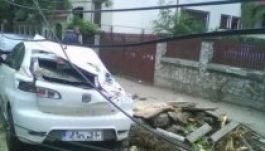 Heves vihar pusztított Bukarestben, egy ember kómában van