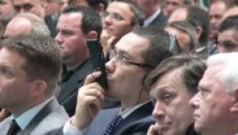 Román lapok: „két cirkuszi bohóc