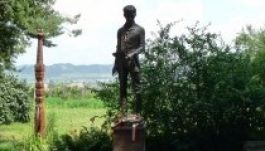 Vasárnap visszaállítják a segesvári Petőfi-szobrot