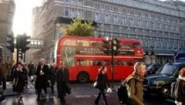 Bírósággal fenyegeti az EU Londont a szociális ellátás kapcsán