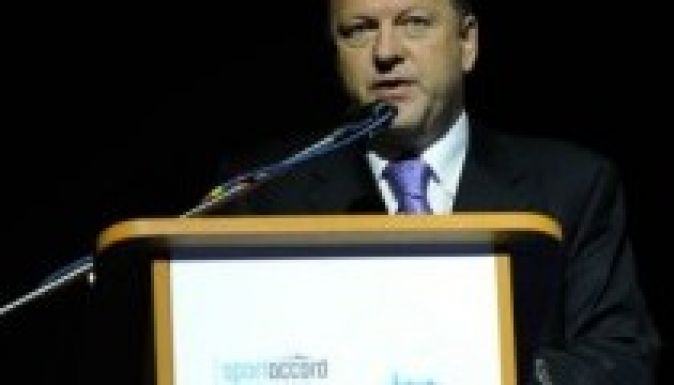 Százhét sport fölött elnököl a nagyváradi Marius Vizer