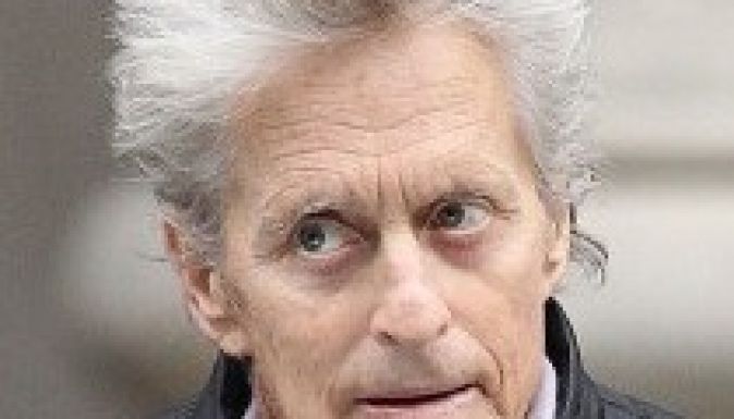 Orális szex okozta Michael Douglas torokrákját