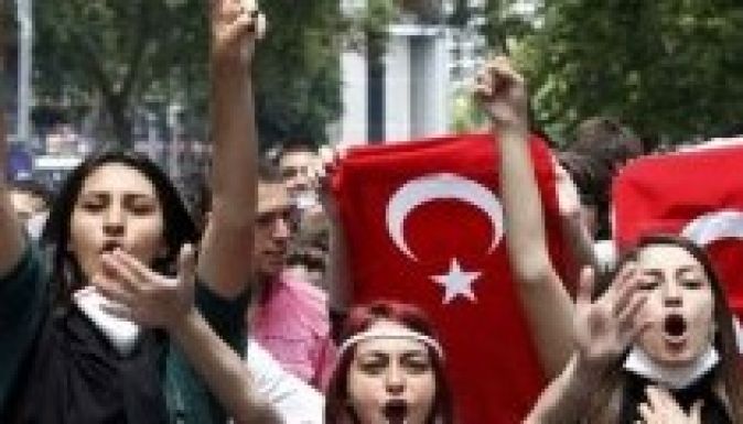 „Török tavasz” helyett az elégedetlenség nyara