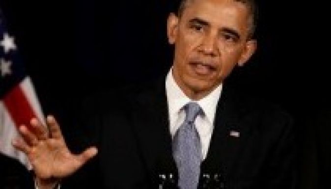 Obama kínosan viccelődött súgógépe nélkül
