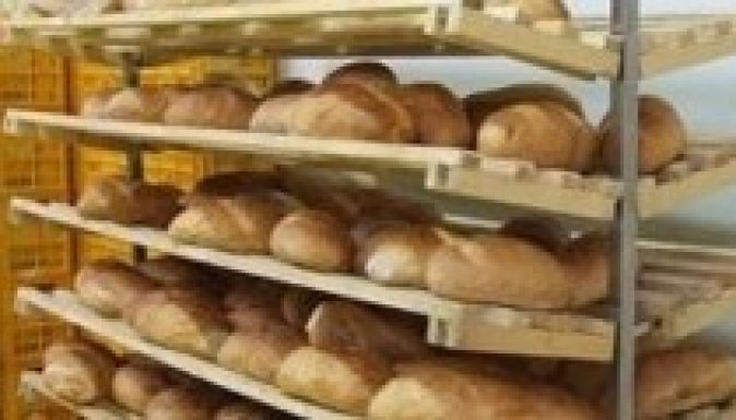 Elmarad a kenyér áfájának beígért csökkentése