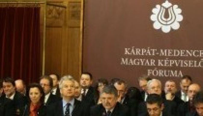 Régióátalakításról és autonómiáról tárgyaltak a KMKF-munkacsoportjában