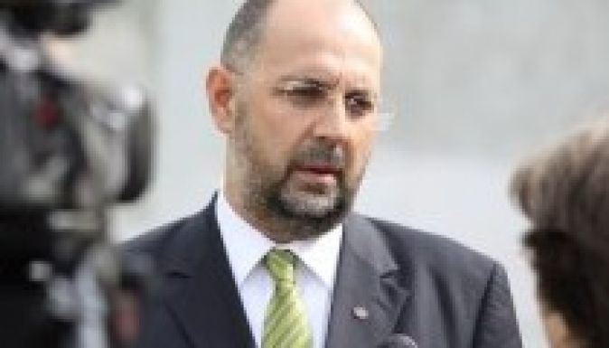 Kelemen: inkább a régiókról tartsunk népszavazást