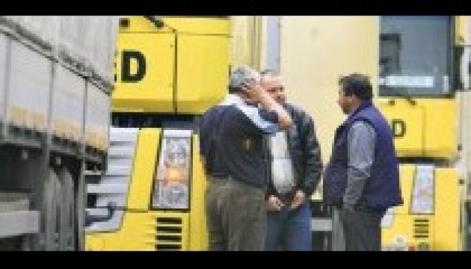 Szombattól érvénybe lép a hétvégi kamionstop Romániában