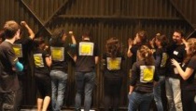 ATELIER 200: fotókiállítás és filmvetítés