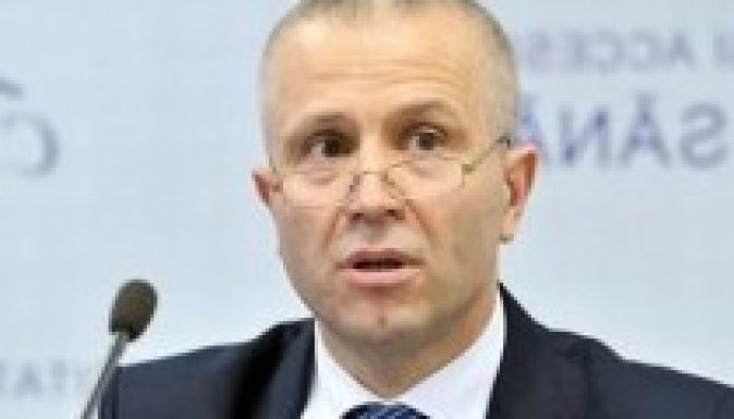 Botrányosan távozik az egészségbiztosító igazgatója