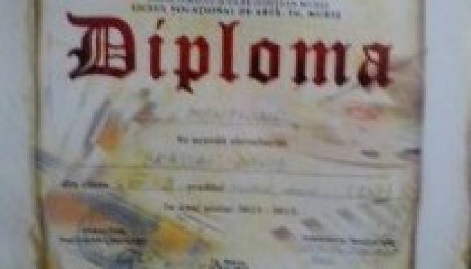 Botrányt kavartak a kétnyelvű érdemoklevelek Marosvásárhelyen